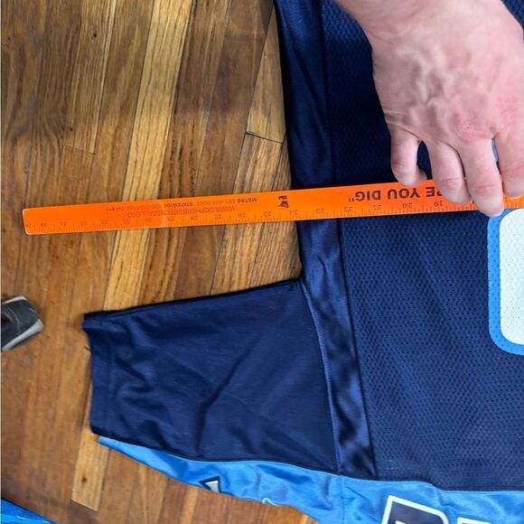 Vintage Tennessee Titans Jersey - Picture 8 of 8